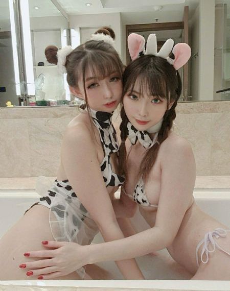 精品制服黑色高跟丝袜_BD韩语高清在线